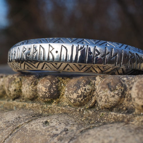 Thor Armring With Runes