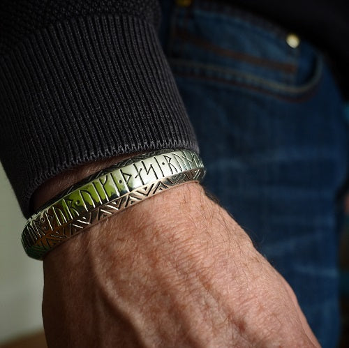 Thor Armring With Runes
