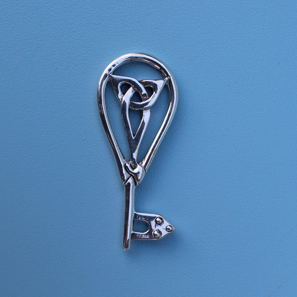 Viking Woman Triquetra Key