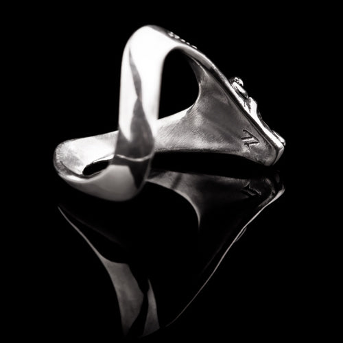 V Shape Ring with Beast Head