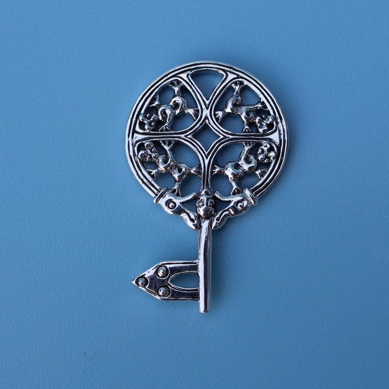 Small Thor's Hammer with Knotwork